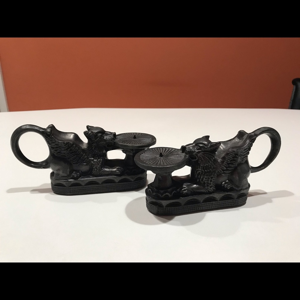 ☀️☀️☀️Two Metal/Iron Cast Candle Holders, W5”, H3.5”, 2.2” díam.